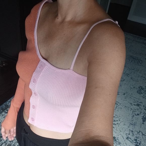 Blue Blush nwot cropped ribbed one shoulder sweater. - Picture 8 of 9